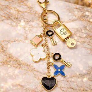 LV Authentic Gold Lock & Key 🔑 Luxury Bag Charm w/ Unbranded Keychain